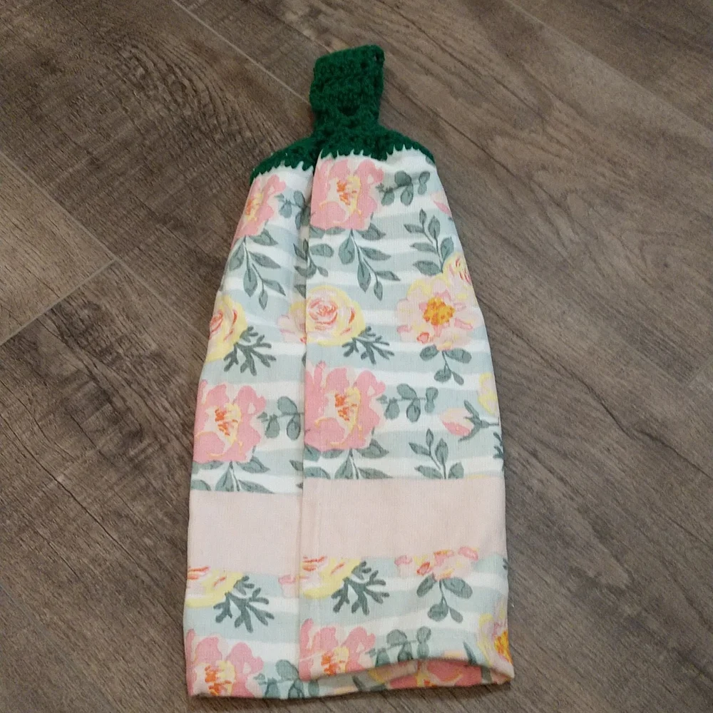 Homemade Crochet Decorative Towel Flowers‎ and Spring is in the Air